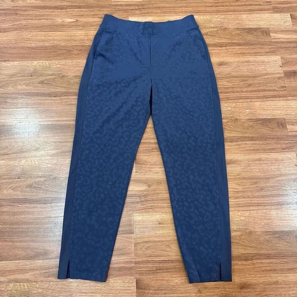 Athleta Brooklyn Textured Ankle Pants Blue Leopard Print| Women Size 6